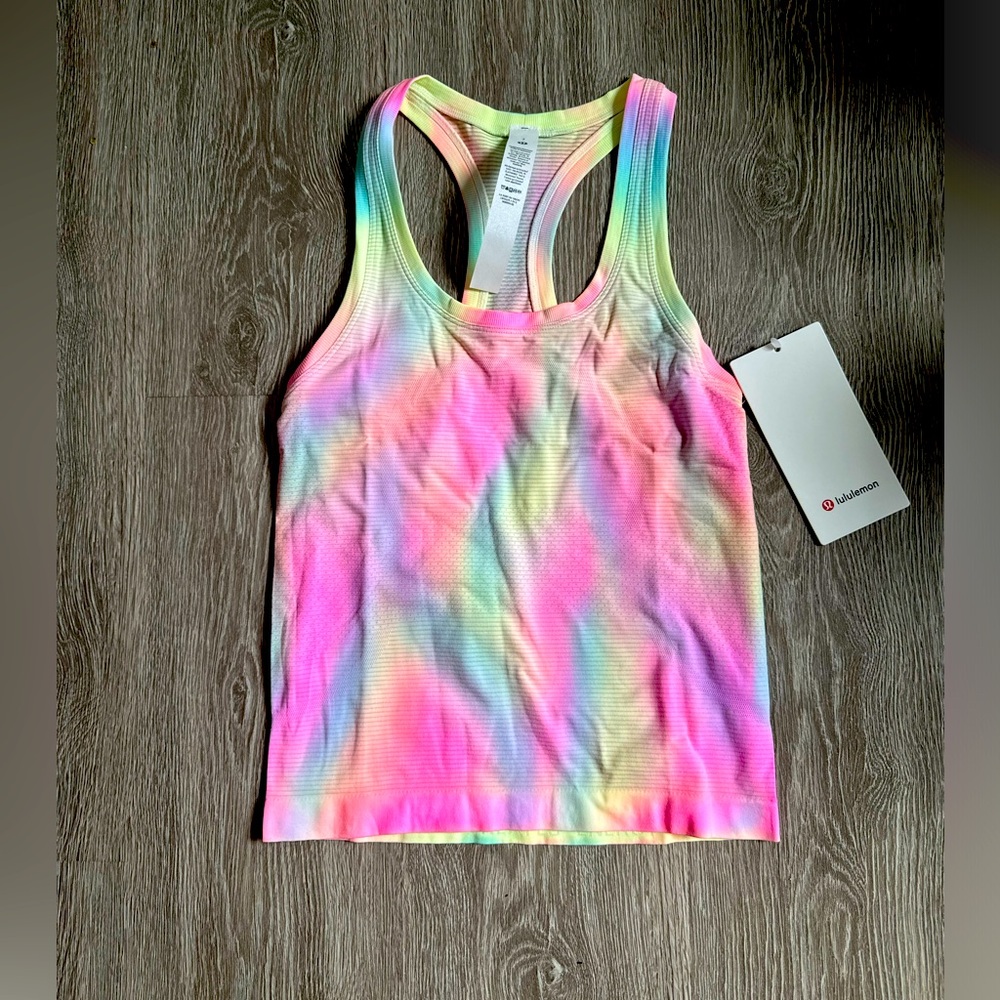 NWT Lululemon psychedelic multi wash size 2 swiftly tank